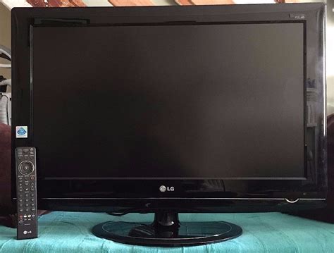 LG 32lg5700 32 Inch Full HD LCD Flat Screen TV 90 ONO In Restalrig
