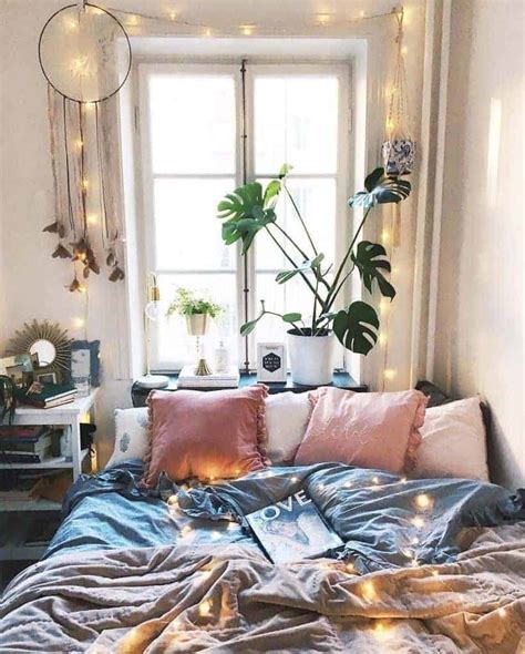 25 Cozy Bohemian Bedroom Ideas For Your First Apartment