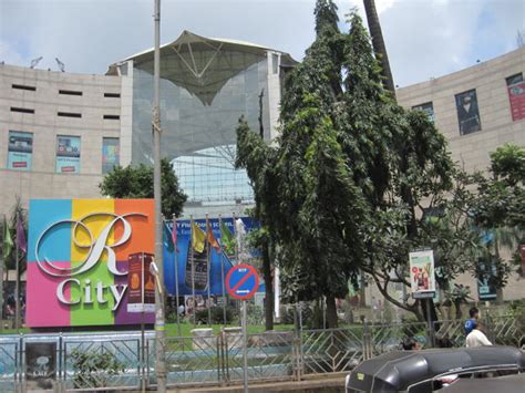 For example, the mall will have a children's innovation centre called kiddomo , and also jaya grocer , a premium supermarket carrying fresh and seasonal food products from the u.s., europe and australia. Ghatkopar - Wikipedia