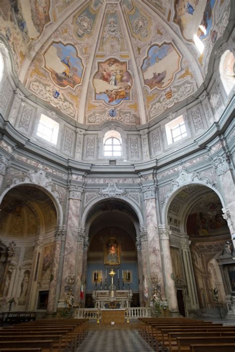 Он играет на позиции правый вингер. Chiesa di Santa Caterina - Effetto Venezia dal 31 luglio al 4 agosto 2019