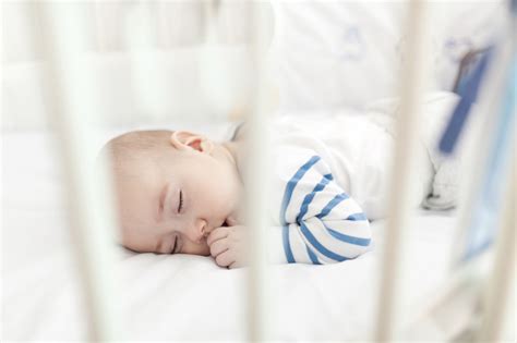 Too many parents still put babies at risk of SIDS - sudden infant death syndrome - CBS News