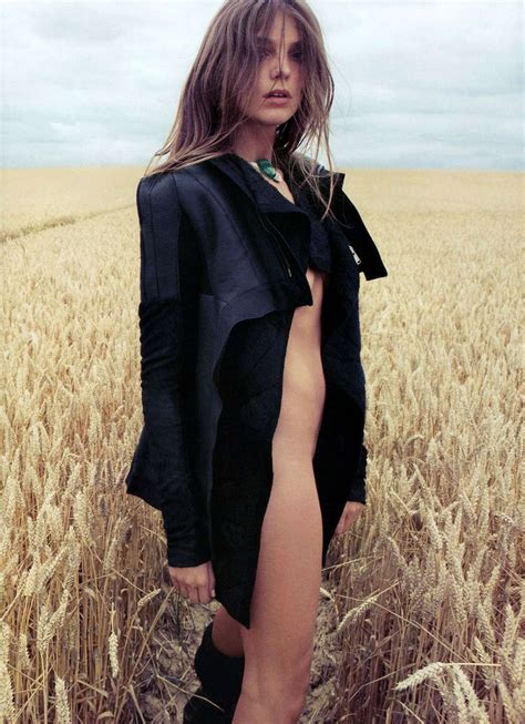 Daria Werbowy Exposing Her Nice Tits And Posing All Nude For Some Photoshoop Porn Pictures Xxx