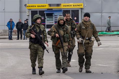 Russian Soldiers Have Given Up Pretending They Are Not Fighting In Ukraine Business Insider