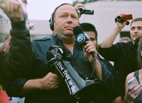 Infowarss Alex Jones Apologizes To Chobani After Being Sued