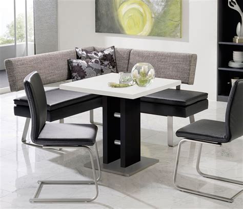 Corner Bench Kitchen Table Set: A Kitchen and Dining Nook - HomesFeed