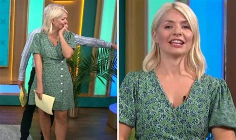 Holly Willoughby Sparks Concern Over Graphic Botox Chat Feel A Bit Wobbly Tv And Radio
