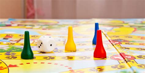 20 Best Board Games For Families 2022 Board Games For All Ages