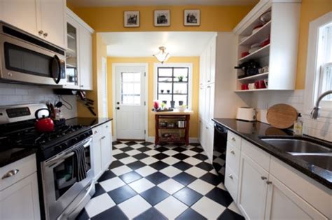 Sebagai mana judulnya ruang tamu ini bergaya desain modern minimalis dengan tema pewarnaan hitam dan putih. Dekorasi Dapur Warna Hitam Putih | Ideku Unik