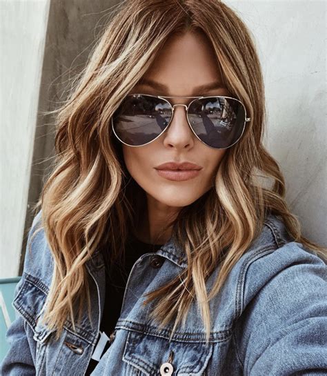 Coiffure Wavy Femme - Coiffure pour Exemple d'image