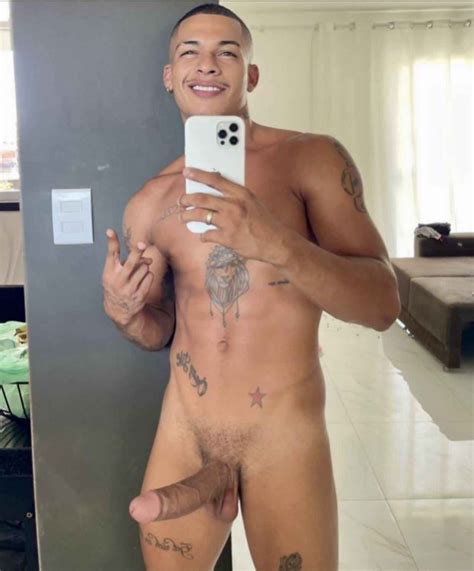 Latino Guapo Con El Pene Duro Phnix