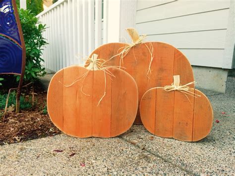 Pallet pumpkins | Painted pumpkins, Wooden pumpkins, Pallet pumpkins