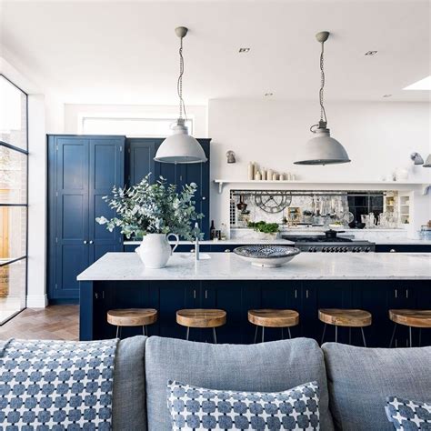 Inspiring Blue And White Kitchen Color Ideas 06 Homyhomee
