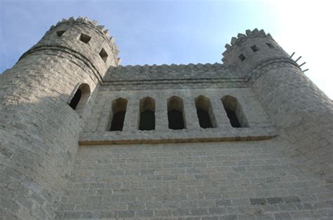 Castle Otttis Photo Gallery