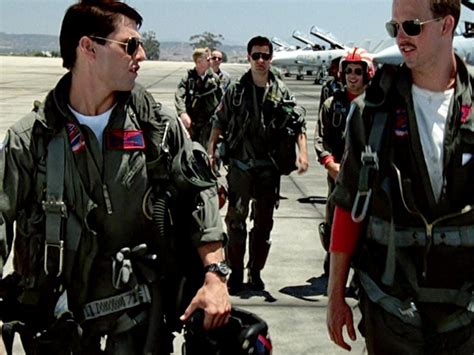 top gun maverick trailer drops as tom cruise attends comic con the courier mail