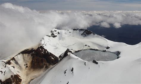 Crater Lake The Summit Of Mount Ruapehu Tahurangi 2797 M Flickr