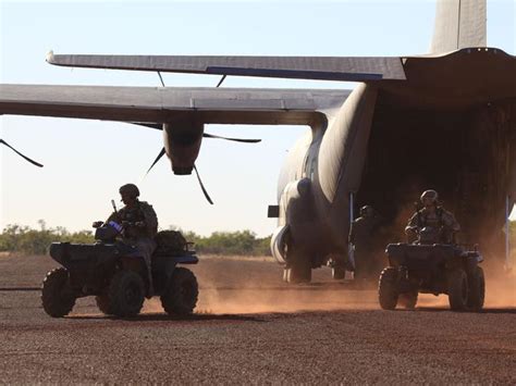 Sas Troops To Guard Raaf Aircraft Crews In Iraq Combat Zone Deliveries