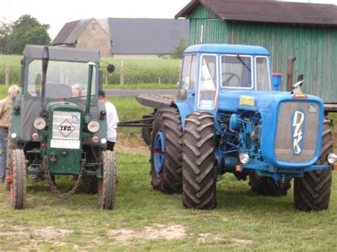 Traktoren Oldtimer Fotos - Fahrzeugbilder.de