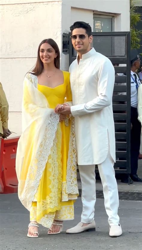 Kiara Advani Radiates New Bride Glow In An Anarkali Sidharth