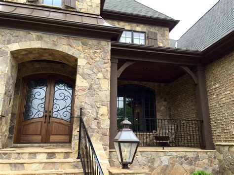 And shadow lines, and the strongest warranties in the industry. ARH Plan Silver Oak (Exterior 41) Roof = Certainteed Grand ...