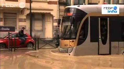 Les rives d'un certain nombre de cours d'eau y sont particulièrement exposées. Tram et inondations à Bruxelles (12 juin 2012) - YouTube