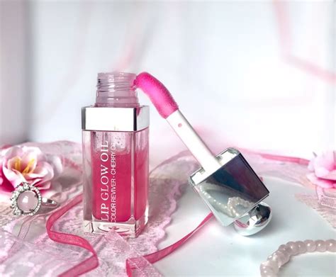 Sampar addict french lip oil 4.5ml. Сочные губы готовые к поцелуям вместе с маслом Dior Addict ...