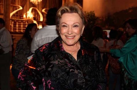 Nicette tinha 87 anos de idade e estava. Nicette Bruno morre no Rio, vítima de Covid-19 - Cultura