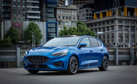 Classic Blue Is The 2020 Colour Of The Year Ford Reckons New Car
