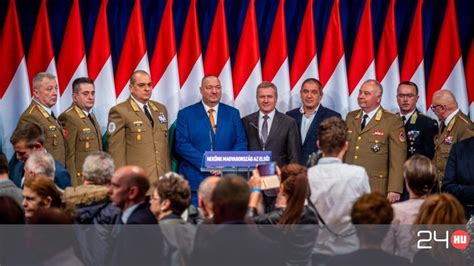 Párt/állami rendezvény volt Orbán évértékelője | 24.hu