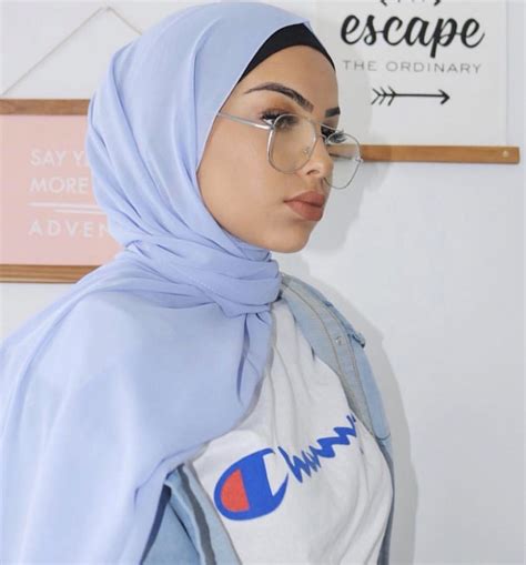 Pin By Snizzz On Pretty Hijab Girls In 2020 Hijab Fashion Pretty