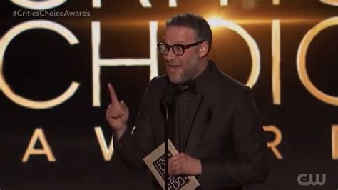 Critics Choice Awards Seth Rogen Umilia The Cw Sul Palco Nomination