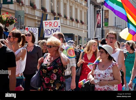 Gay Pride In Prag Fotos Und Bildmaterial In Hoher Aufl Sung Alamy