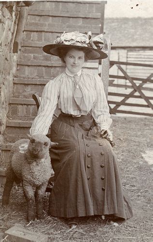 Lady In A Big Hat With A Lamb Edwardian Clothing Edwardian Fashion