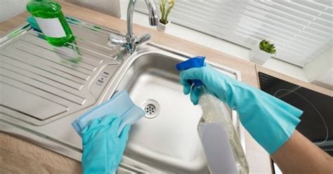10 astuces pour nettoyer son plan de travail Recette 1