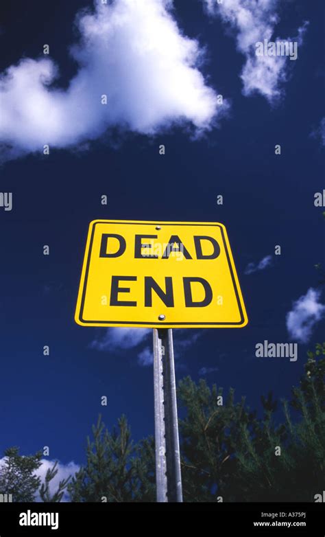 Dead End Sign Ontario Canada Stock Photo Alamy
