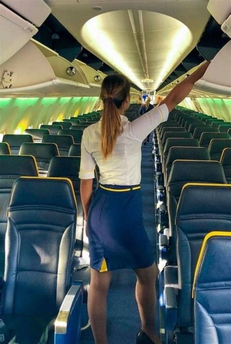 53 tumblr flight attendant fashion flight attendant uniform sexy flight attendant