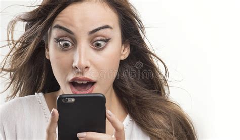 1055 Shocked Woman Look Phone Stock Photos Free And Royalty Free Stock
