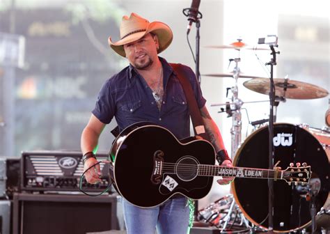 toby keith makes a surprise duet appearance with jason aldean at oklahoma concert ksel country