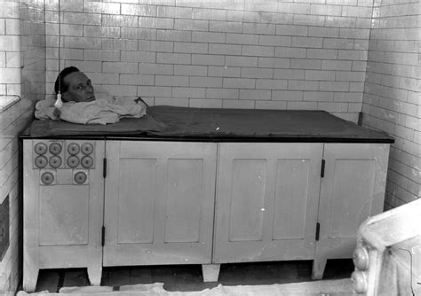The Joy Of Taking A Bath In The 20th Century Flashbak Bath 20th Century Century