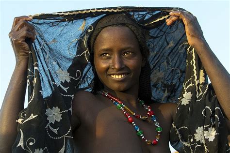 Afar Tribe Woman Putting Her Veil Assaita Afar Regional