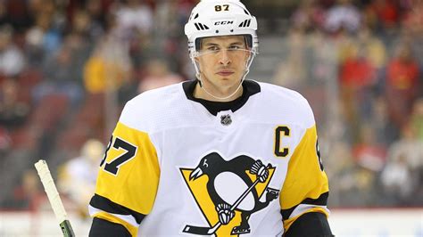 Sidney patrick crosby, ons is a canadian professional ice hockey player who serves as captain of the pittsburgh penguins of the national hockey league. Sidney Crosby Wife, Girlfriend, Sister, House, Salary ...