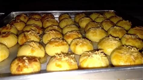 Coba lagi lahh kok enak. Cara Membuat Kue Nastar - YouTube