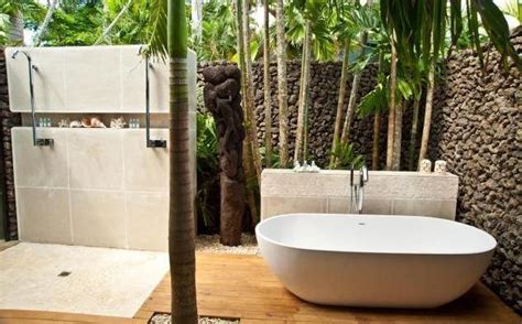 Grand Villa Bathroom Love This Tub Tropical Bathroom Outdoor Bath