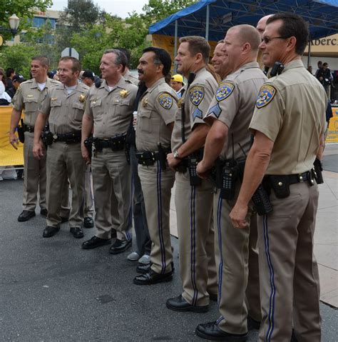 California Highway Patrol Chp Officers In 2020 California Highway Patrol Men In Uniform