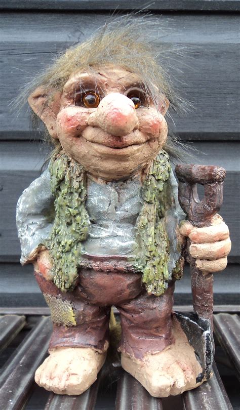 Novelty Viking Dam Ugly Troll Tri Gnome T Ornament Statue Garden