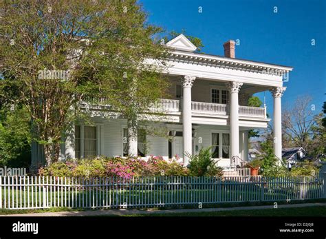 Pickering House, Neoclassical Revival style, historic district near