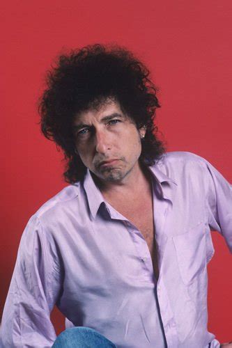 Bob dylan, төрөлгөндөгү ысымы роберт аллен циммерман, англ. Боб Дилан
