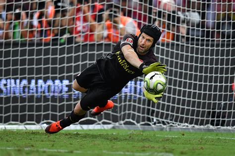 Arsenal Petr Cech To Start Europa League Final Despite Chelsea Job