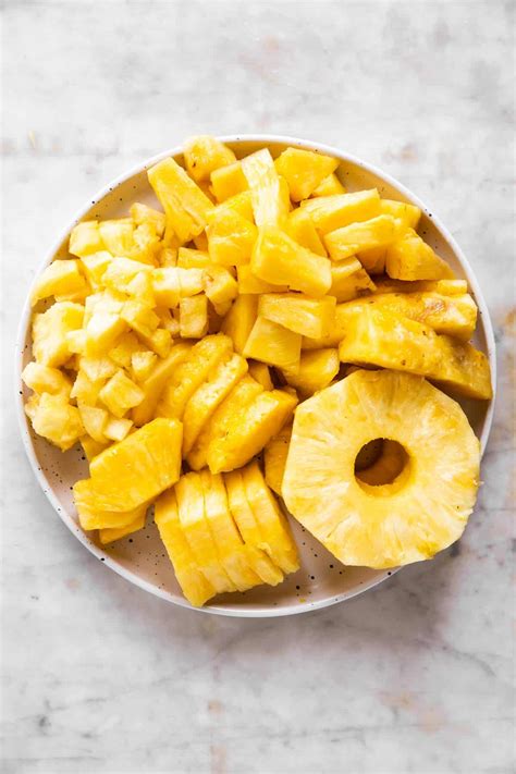 How To Cut A Pineapple Savory Nothings