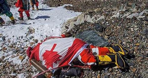 Mount Everest Bodies Mt Everest 60 Years Of Climbing Sbs News