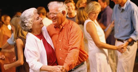 Adultos mayores debe posibilitar que el juego en el envejecimiento es un factor muy importante porque posibilita, entre otras cosas, seguir manteniendo las 5. Pin en plenitud